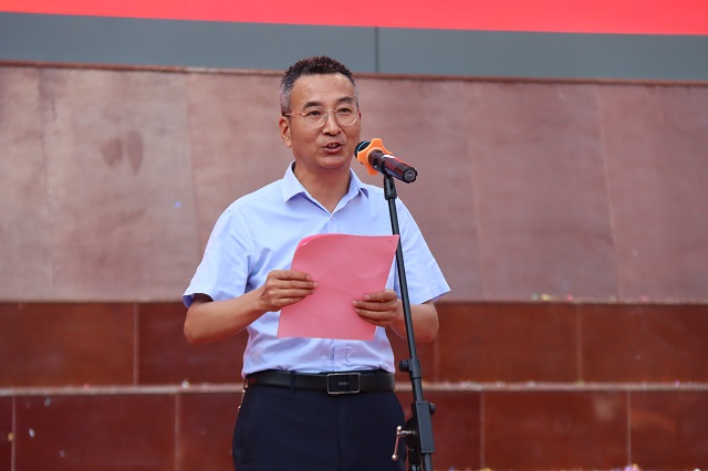 党委副书记、纪委书记卢仁虎作总结讲话.jpg