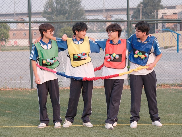 1728693033636616.jpg 图为团体心理活动现场 - 副本.jpg