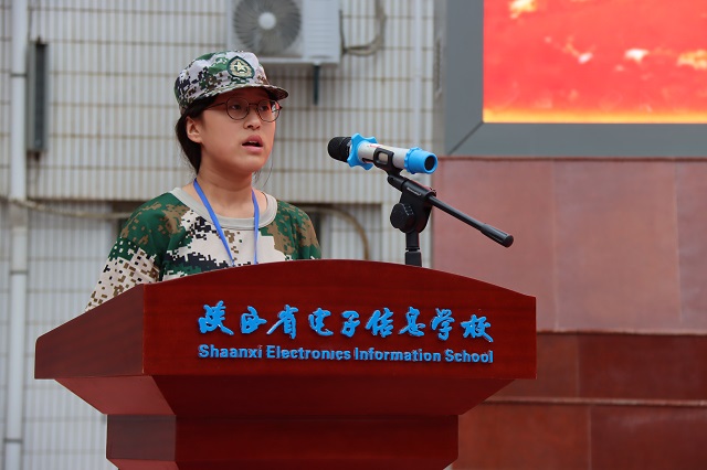学生代表赵怡发言.jpg
